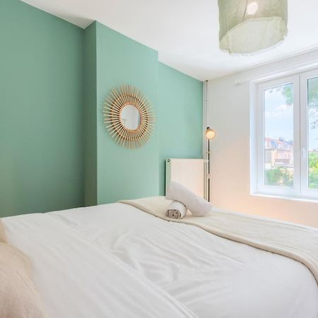 ליל 2 Bedroom House W/ Terrace, Near Train Stations & Metro מראה חיצוני תמונה
