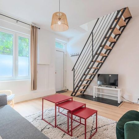 ליל 2 Bedroom House W/ Terrace, Near Train Stations & Metro מראה חיצוני תמונה